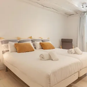 Boulevard 26 , San Sebastián España